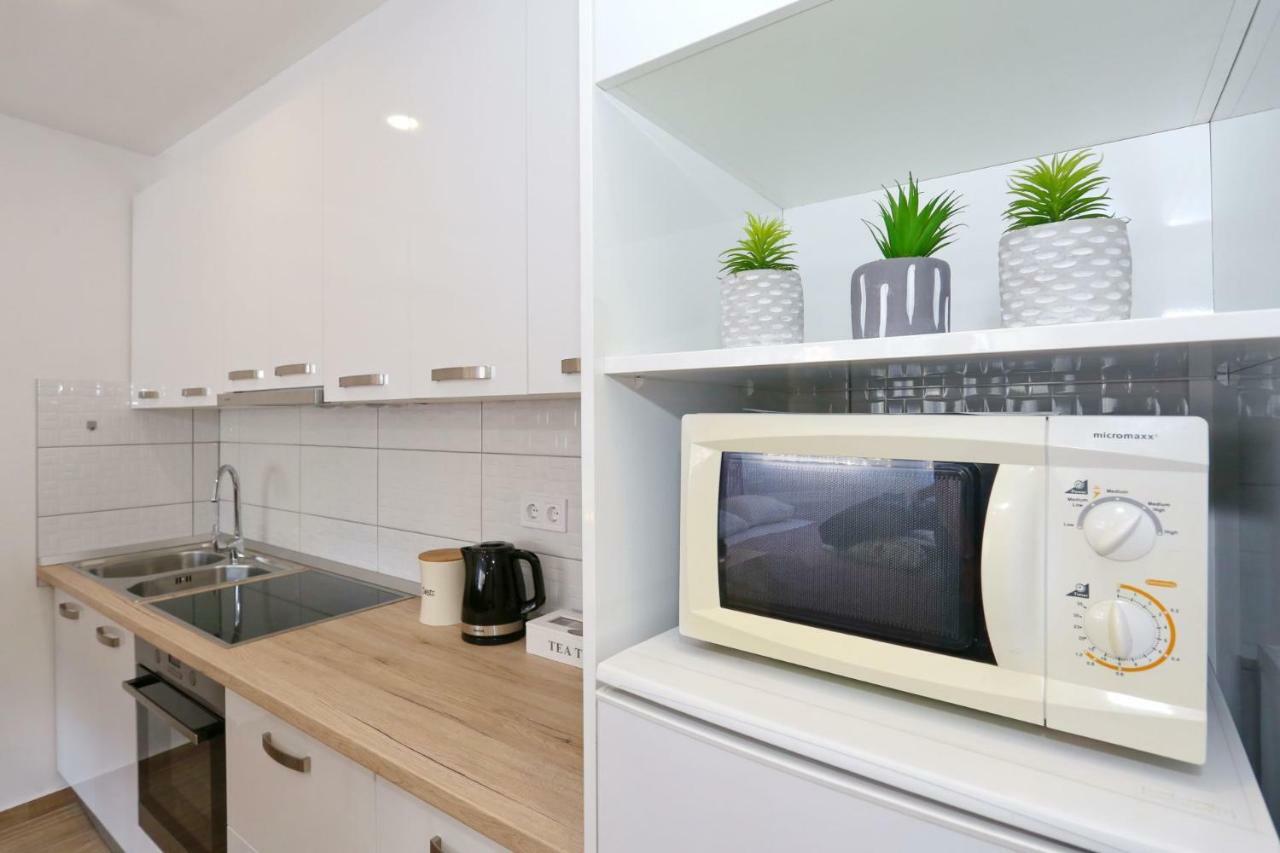 Two New Apartments By The Town Center Zadar Exterior photo